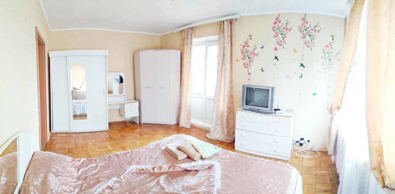 Apartments On Mykilska-Slobidka Kiev Exterior foto
